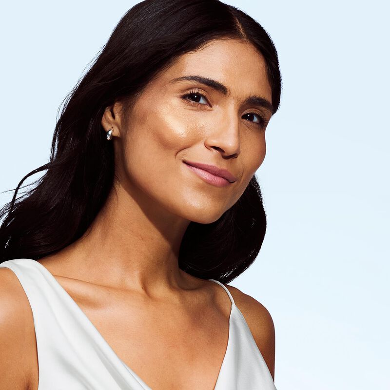 Clinique True Highlight™ Weightless Illuminator image number 10